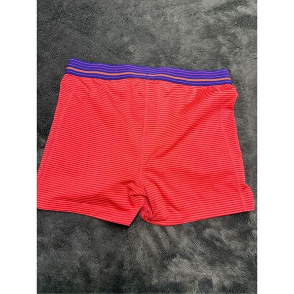 Under Armour Women’s Medium pink and purple compression shorts #activewear - Picture 4 of 4